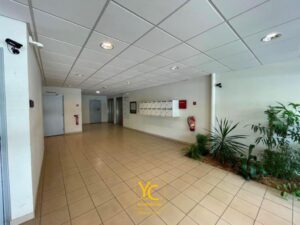 Bureau 330 m²